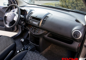 Подержанный автомобиль Nissan Note 2008 года (7 фото)