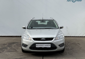 Подержанный автомобиль Ford Focus Wagon 2010 года (2 фото)