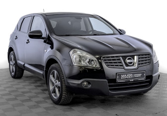 Подержанный автомобиль Nissan Qashqai 2008 года (3 фото)