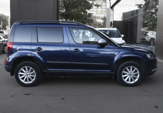 Подержанный автомобиль Skoda Yeti 2015 года (16 фото)