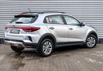 Подержанный автомобиль Kia Rio Hatchback 2021 года (5 фото)