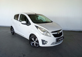 Подержанный автомобиль Chevrolet Spark 2014 года (3 фото)
