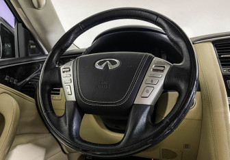 Подержанный автомобиль Infiniti QX80 2018 года (14 фото)