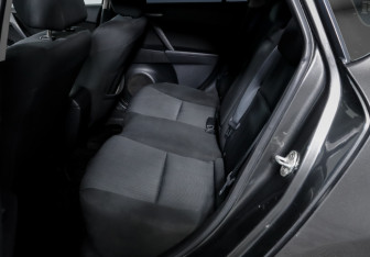 Подержанный автомобиль Mazda 3 Hatchback 2009 года (10 фото)