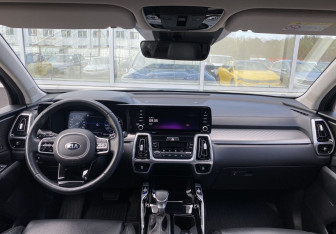Подержанный автомобиль Kia Sorento 2021 года (13 фото)
