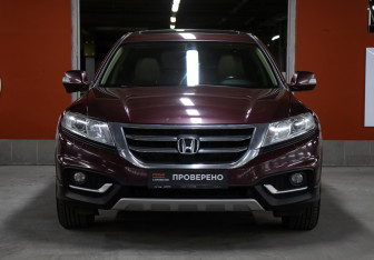 Подержанный автомобиль Honda Crosstour 2012 года (2 фото)
