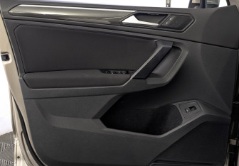 Подержанный автомобиль Volkswagen Tiguan 2018 года (19 фото)