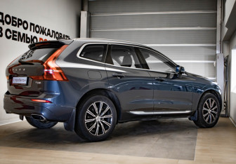 Подержанный автомобиль Volvo XC60 2019 года (4 фото)