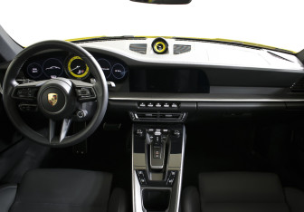 Подержанный автомобиль Porsche 911 Coupe 2019 года (11 фото)