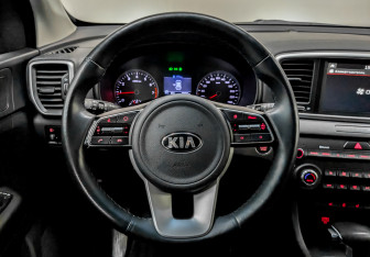Подержанный автомобиль Kia Sportage 2020 года (22 фото)