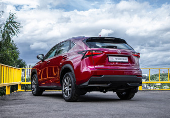 Подержанный автомобиль Lexus NX 2016 года (6 фото)