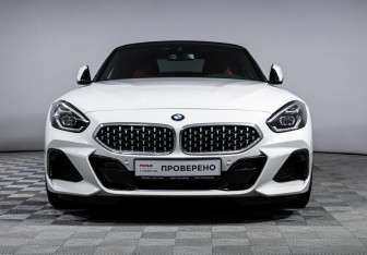 Подержанный автомобиль BMW Z4 Roadster 2021 года (2 фото)