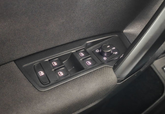 Подержанный автомобиль Volkswagen Tiguan 2020 года (16 фото)