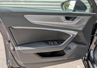 Подержанный автомобиль Audi A6 Sedan 2019 года (19 фото)