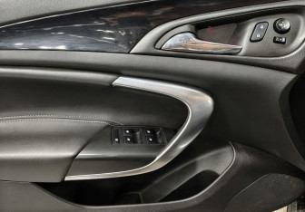 Подержанный автомобиль Opel Insignia Sedan 2014 года (13 фото)