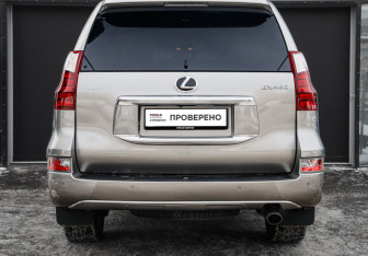Подержанный автомобиль Lexus GX 2022 года (6 фото)