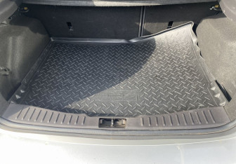 Подержанный автомобиль Ford Focus Wagon 2013 года (12 фото)