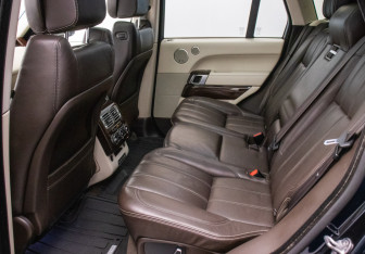 Подержанный автомобиль Land Rover Range Rover 2015 года (11 фото)