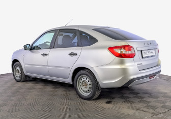 Подержанный автомобиль LADA (ВАЗ) Granta Liftback 2021 года (7 фото)