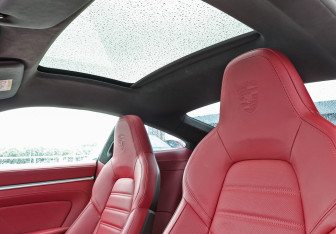 Подержанный автомобиль Porsche 911 Coupe 2023 года (23 фото)