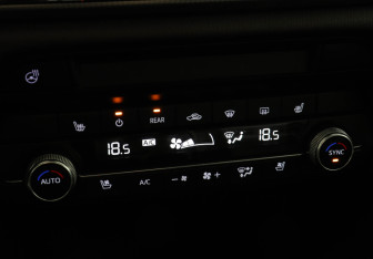 Подержанный автомобиль Mazda CX-9 2022 года (17 фото)