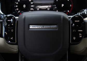 Подержанный автомобиль Land Rover Range Rover Sport 2018 года (22 фото)