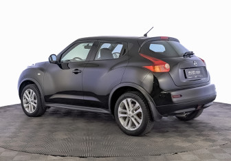 Подержанный автомобиль Nissan Juke 2014 года (7 фото)