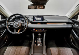 Подержанный автомобиль Mazda 6 Sedan 2021 года (14 фото)