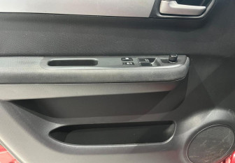Подержанный автомобиль Suzuki Swift Hatchback 2008 года (12 фото)