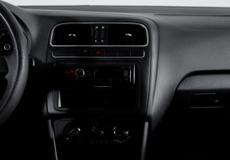 Подержанный автомобиль Volkswagen Polo Hatchback 2011 года (13 фото)