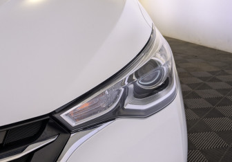 Подержанный автомобиль Changan Alsvin 2023 года (11 фото)