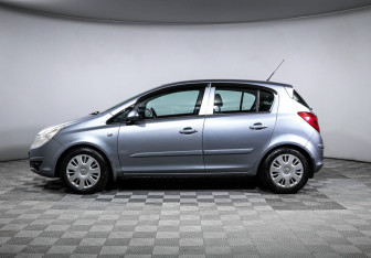 Подержанный автомобиль Opel Corsa 2006 года (8 фото)