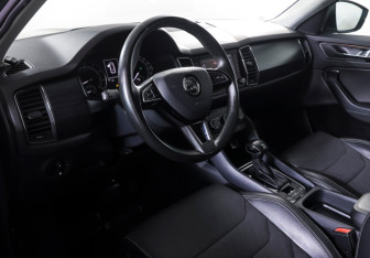 Подержанный автомобиль Skoda Kodiaq 2019 года (14 фото)