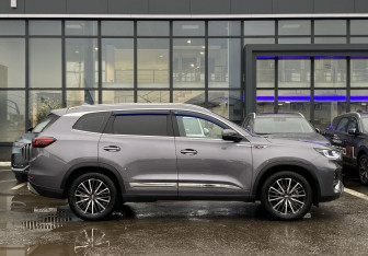 Подержанный автомобиль Chery Tiggo 8 Pro 2022 года (4 фото)