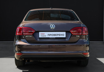 Подержанный автомобиль Volkswagen Jetta Sedan 2014 года (5 фото)