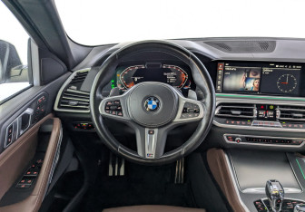 Подержанный автомобиль BMW X6 2022 года (22 фото)