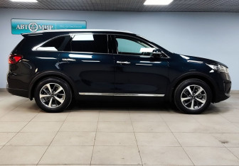 Подержанный автомобиль Kia Sorento 2017 года (4 фото)