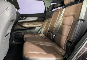 Подержанный автомобиль Chery Tiggo 8 Pro 2023 года (10 фото)