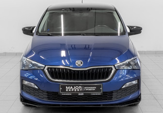 Подержанный автомобиль Skoda Rapid Liftback 2021 года (2 фото)