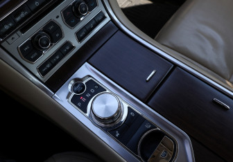 Подержанный автомобиль Jaguar XF Sedan 2014 года (22 фото)