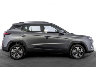 Новый Москвич 3 2025 (4 фото)