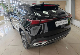 Подержанный автомобиль Omoda C5 2024 года (7 фото)