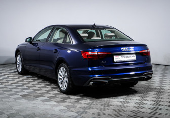 Подержанный автомобиль Audi A4 Sedan 2021 года (7 фото)