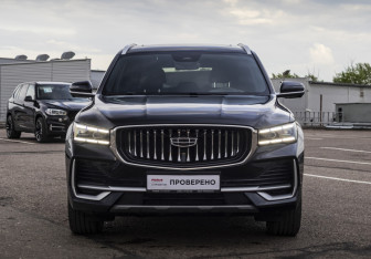 Подержанный автомобиль Geely Monjaro 2024 года (3 фото)