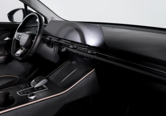 Подержанный автомобиль Omoda C5 2024 года (9 фото)