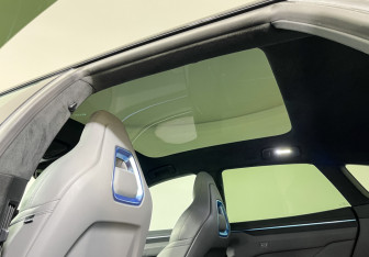 Подержанный автомобиль Zeekr 001 2024 года (14 фото)