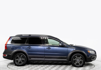 Подержанный автомобиль Volvo XC70 2008 года (3 фото)