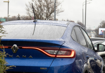 Подержанный автомобиль Renault Arkana 2021 года (20 фото)