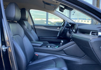 Подержанный автомобиль Kia K5 2020 года (28 фото)