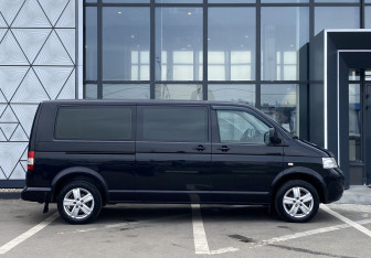 Подержанный автомобиль Volkswagen Caravelle 2009 года (4 фото)